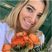 Laureanda in Scienze della Comunicazione, diploma Liceo Classico. Aiuto in materie Italiano, inglese, storia, geografia