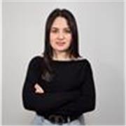 Profesora nativa de español imparte clases a niños de todas las edades