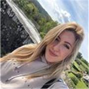 Profesora titulada, con experiencia en academias y clases particulares. Para todas las edades y todos los objetivos.