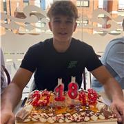 Estudiante de ingeniería en sistemas audiovisuales en Barcelona.