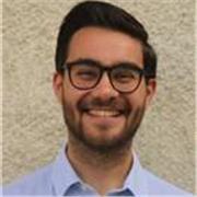 Offro lezioni private a ragazzi/e delle scuole medie e superiori, adattandole alle loro esigenze.