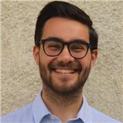 Offro lezioni private a ragazzi/e delle scuole medie e superiori, adattandole alle loro esigenze.