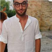 Laureato in Chimica, offre ripetizioni e lezioni di chimica e matematica