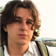 Studente Universitario Bilingue con ampia esperienza nell’ambito internazionale e della formazione