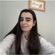 Chica que le queda un año del Grado de Educación Primaria con Mención en Educación Física 