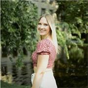 Hallo :) ich unterrichte Deutsch als Fremdsprache für Kinder, Jugendliche und Erwachsene.