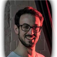 Profesor de composición y producción (armonía, análisis, contrapunto, orquestación, etc.)