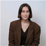 Laureata in International Relations and Global Affairs, corso erogato interamente in lingua inglese