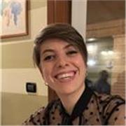 Se hai bisogno di aiuto compiti o delucidazione su qualche argomento preciso, sono pronta per aiutare!