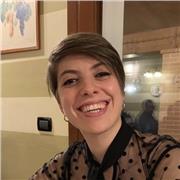 Se hai bisogno di aiuto compiti o delucidazione su qualche argomento preciso, sono pronta per aiutare!