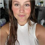 !Hola! Me ofrezco como profesora para cursos desde primaria a bachillerato, especialmente inglés, catalán, castellano y mates.