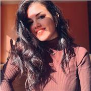 Neolaureata in lingue offre lezioni di lingua e letteratura italiana