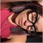 Giovane donna di 22 anni disposta ad agevolare lo studio ed aiutare con i compiti offrendo servizio online