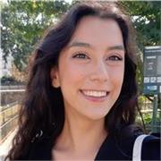 Offro lezioni di inglese e francese (conversazione e grammatica) ad ogni età, adattando i materiali alle esigenze degli studenti