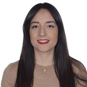 Profesora de lengua castellana e inglés, también el resto de materias excluyendo física y química y matemáticas