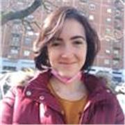 Laureata in Italianistica con livello C2 (Mastery) di lingua inglese impartisce lezioni di italiano, italiano per stranieri, storia, geografia, latino e inglese
