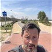 Soy profesor de primaria desde 2003,con especialidad en inglés y audión y lenguaje,trabajo a menudo a traves del classroom 