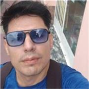 Profesor de Inglés que imparte clases a alumnos de todas las edades