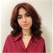Insegnante di inglese per scuole elementari, medie e superiori. Traduttrice lingua italiana-inglese e viceversa