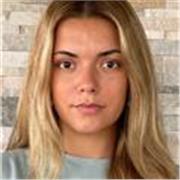 oy una persona constante, trabajadora, ambiciosa y muy intuitiva. Me ilusiona afrontar nuevos retos y me caracteriza mi afán de superación. Me gusta poner en común ideas y considero que uno de mis puntos fuertes es mi capacidad de expresión y redacción. 
