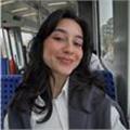 İstanbul'da çocuklar ve yetişkinler için özel İngilizce dersleri sunan 2 yıllık deneyime sahip olan İngilizce öğretmeni.