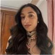 Studentessa al primo anno di Farmacia (Sapienza) con un'ottima formazione scientifica e una spiccata attitudine al problem solving