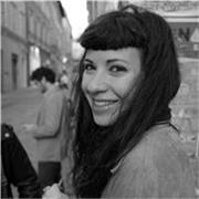 Madrelingua francese offre lezioni private di grammatica, lettura e conversazione.