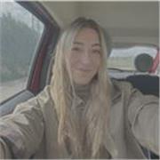 Hola, doy clases de economía, empresa y turismo para primaria, ESO y Bachillerato. También apoyo con trabajos y exámenes.