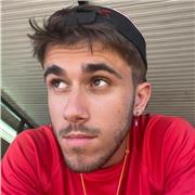 Estudiante de telecomunicaciones da clases de todas las ciencias de primaria hasta la ESO