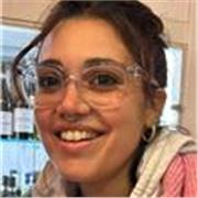 Laureata magistrale in Filosofia. Offro lezioni di storia della filosofia e tecniche filosofiche a studenti di ogni età