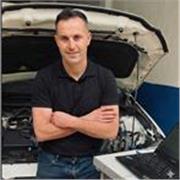 Profesor Técnico imparte clases de Automoción. Ciclo grado medio y superior