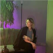 Ragazza universitaria, aiuto compiti per bambini (Italiano, matematica, inglese...)