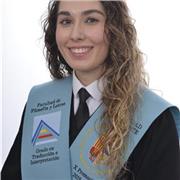 Licenciada en traducción y con disponibilidad para traducir documentos y dar clases de refuerzo