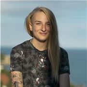 Universitaria cursando Educación Infantil que ofrece clases particulares a niños de primero de primaria hasta cuarto de primaria de todas las asignaturas. Me gustan mucho los niños pequeños (por eso estoy estudiando esta carrera), disfruto mucho con ellos