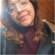 Maestra de apoyo par formación en Turismo