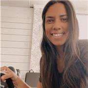 Clases de pilates suelo , con y sin elementos , clases dinámicas basadas en cada objetivo , necesidades y posibilidades de cada persona