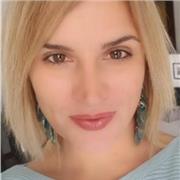 Insegnante privata con formazione presso Oxford Brookes University, Certicato Tefl ed esperienza pluriennale con studenti di scuole medie, superiori e preparazione di esami universitari, corsi di inglese per professionisti ( ambito tecnico e Business Engl