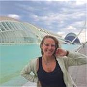 An experienced English tutor offers engaging online lessons for kids tailored individually to spark joy and confidence