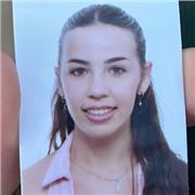 Estudiante de traducción e Interpretación, me gustaría dar clase a niños de infantil, primaria o secundaria, disponible y atenta.