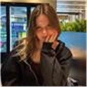 Profesora de inglés nivel B2 puedo dar clases desde infantil hasta 4to de la eso 