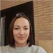 Soy periodista y he trabajado en radio, tv, prensa escrita y gabinetes de comunicación. Soy locutora y guionista de documentales.