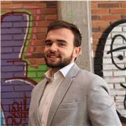 Estudiante de Ciencias Políticas con gran control en materias de Ciencias Sociales, tanto para grados universitarios como para materias de la ESO y Bachillerato