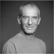 Directeur en communication et auteur de plusieur romans