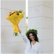 Laureanda in International management, C1 in lingua inglese e B2 in lingua francese. 