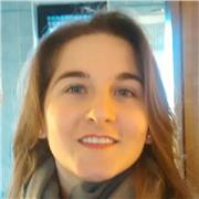 Laureata in Lingue (inglese e cinese), madrelingua italiana impartisce lezioni private di italiano, inglese, cinese (livello B2)