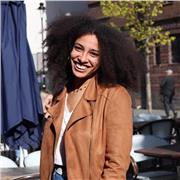 Hello everyone! I am Miriam, I'm 26 and I'm doing a master in Global public health.
Since I was in secondary school I did tutoring to support my school mate and all those in need of a better understand of maths, history and letterature.
I am here to hel