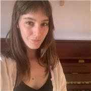 Profesora de piano y música para todos los niveles