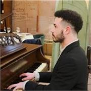 Profesor de piano para niveles principiantes y todas las edades