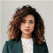 AI instructor teaching how to use AI every day to save time, plan smarter and stay ahead – no technical background needed