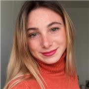 Se hai bisogno di aiuto per i tuoi compiti, sono a disposizione!